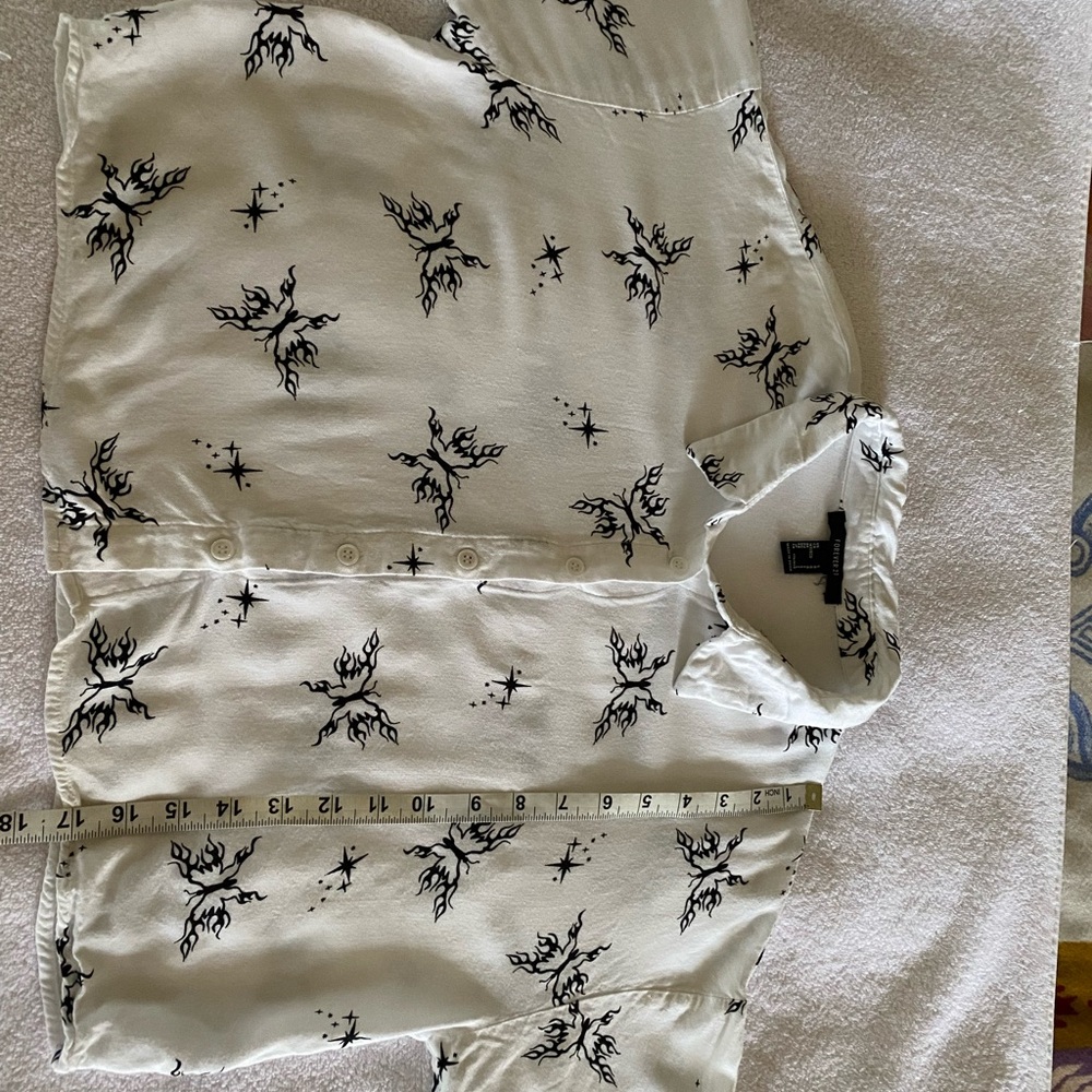 Forever 21 women’s L cropped blouse - Picture 10 of 10